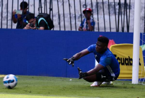 Emelec qued&oacute; muy complicado en la tabla tras perder ante Liga de Quito