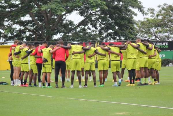 Barcelona anunci&oacute; la salida de dos jugadores del plantel