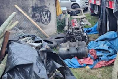 Ambato: Polic&iacute;a allana casa en la que desmantelaban autos robados