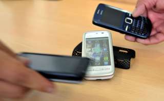 Suspensi&oacute;n de energ&iacute;a &iquest;C&oacute;mo diferir la deuda con las operadoras celulares?