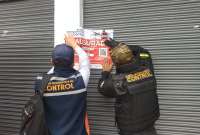 Personal de la Agencia Metropolitana de Control (AMC) clausuró distribuidoras de carnes.