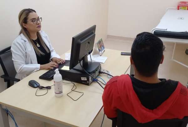 Hospital Los Ceibos busca reducir riesgo de contagio de VIH