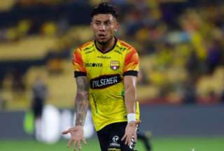 Barcelona: Joao Rojas vuelve al quir&oacute;fano