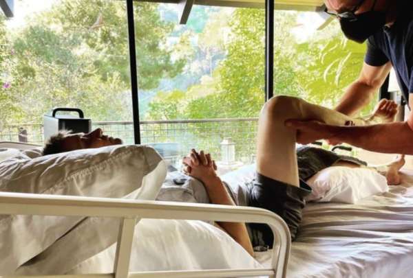 Jeremy Renner revela que se rompi&oacute; 30 huesos en su accidente