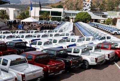 Gobierno entreg&oacute; a la Polic&iacute;a camionetas, chalecos y cascos