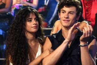 Camila Cabello y Shawn Mendes se muestran m&aacute;s unidos que nunca