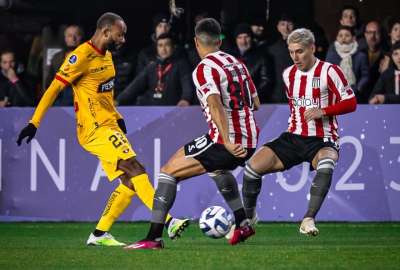 Estudiantes de La Plata gole&oacute; a Barcelona en Copa Sudamericana