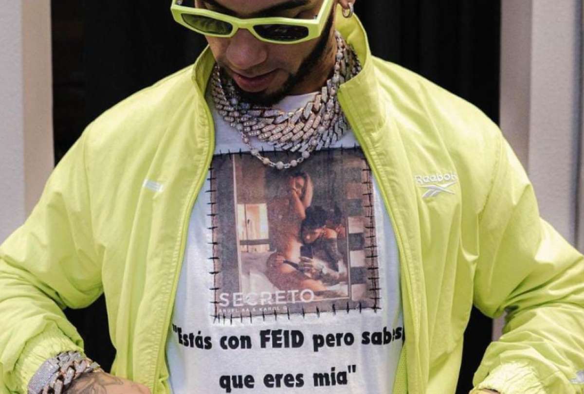 Aunque felices por &lsquo;La Bichota&rsquo;, los fans esperaban la reacci&oacute;n de Anuel, quien se dedic&oacute; a postear fotos, dedicar canciones y recordar su relaci&oacute;n con Karol en las &uacute;ltimas semanas.