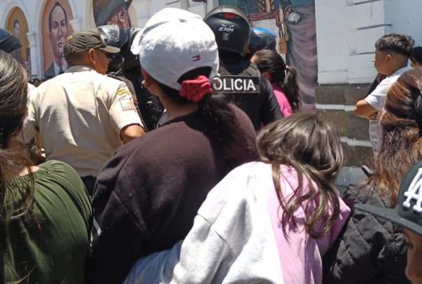 Autoridades policiales dieron detalles del linchamiento en Cayambe.