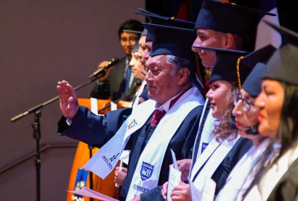 Son 171 nuevos bachilleres, quienes formaron parte de los  ciclos de educaci&oacute;n virtual acelerada del Municipio de Quito.