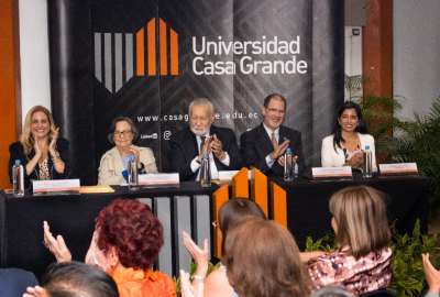 Universidad Casa Grande celebr&oacute; en sesi&oacute;n solemne su trig&eacute;simo aniversario