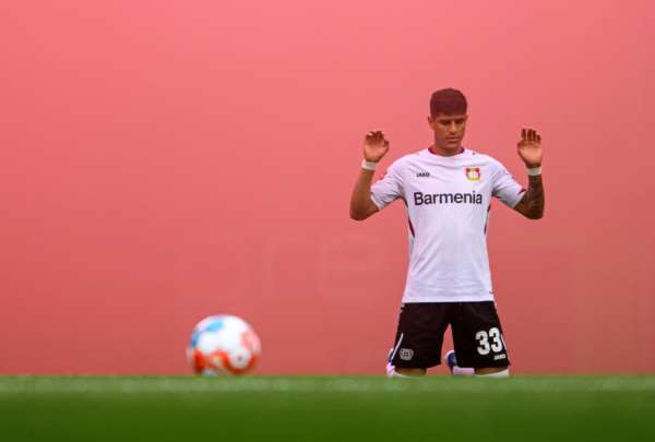 Piero Hincapi&eacute; clasific&oacute; con el Bayer Leverkusen a la Champions League
