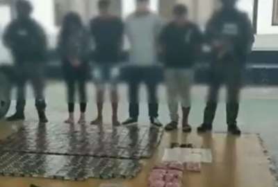 Cuatro personas fueron detenidas por transportar armamento de uso militar.