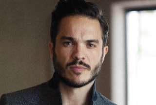 Kuno Becker, actor, ayud&oacute; a un gato y pidi&oacute; perd&oacute;n por la indiferencia humana