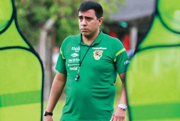 C&eacute;sar Far&iacute;as era t&eacute;cnico de Bolivia cuando le lleg&oacute; la propuesta de Ecuador