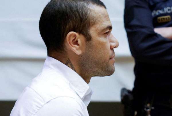 La audiencia instalada en Barcelona, Espa&ntilde;a decidi&oacute; dejar en libertad al futbolista Dani Alves. 