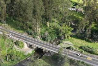 Cierre de la v&iacute;a E35, a la altura del puente sobre el r&iacute;o San Pedro (Uyumbicho), por colocaci&oacute;n de puente