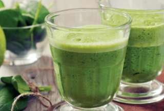 Tres jugos naturales que ayudan a reducir el az&uacute;car en sangre y prevenir la diabetes