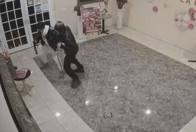 Un hombre desarm&oacute; al atacante en un sal&oacute;n de baile de Estados Unidos