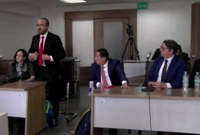 El juez Walter Mac&iacute;as (derecha) en la audiencia de su acci&oacute;n de protecci&oacute;n. 