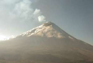 El volc&aacute;n Cotopaxi mantiene una actividad moderada