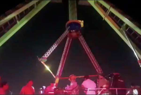 En Daule, Guayas, un juego mec&aacute;nico sali&oacute; volando. Varias personas quedaron heridas tras el hecho.&nbsp;