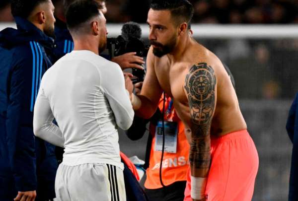 Gal&iacute;ndez habl&oacute; sobre su intercambio de camiseta con Lionel Messi
