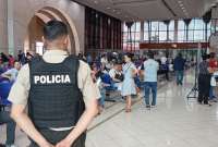 La Policía realizó operativos para controlar la emisión irregular de turnos para cédulas y pasaportes.