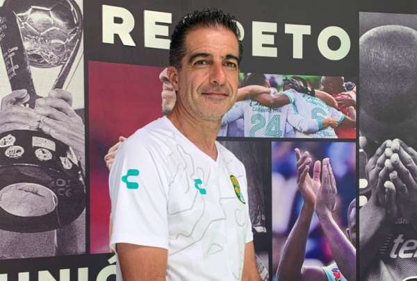 Renato Paiva admiti&oacute; que Byron Castillo es una opci&oacute;n para reforzar al Le&oacute;n