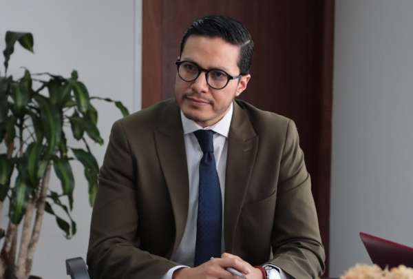 C&eacute;sar V&aacute;squez permanecer&aacute; como Secretario del Senescyt. 