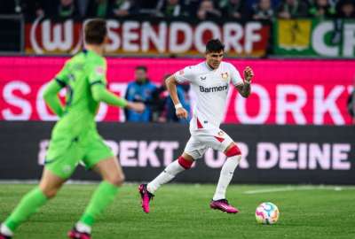 Piero Hincapi&eacute; fue titular en el empate del Leverkusen