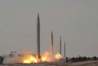 Ir&aacute;n present&oacute; misil con capacidad de atacar bases militares de Estados Unidos