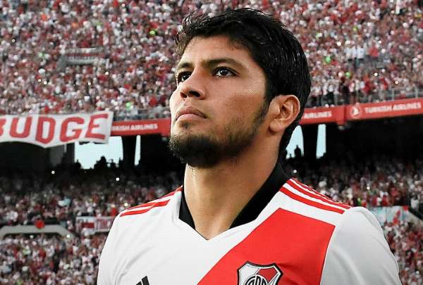 Robert Rojas sufri&oacute; una fractura de tibia y peron&eacute; en el partido de River ante Alianza Lima