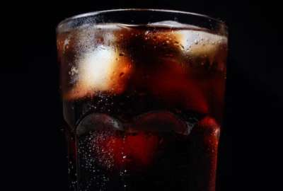Un ingrediente de los refrescos de cola podr&iacute;a causar c&aacute;ncer