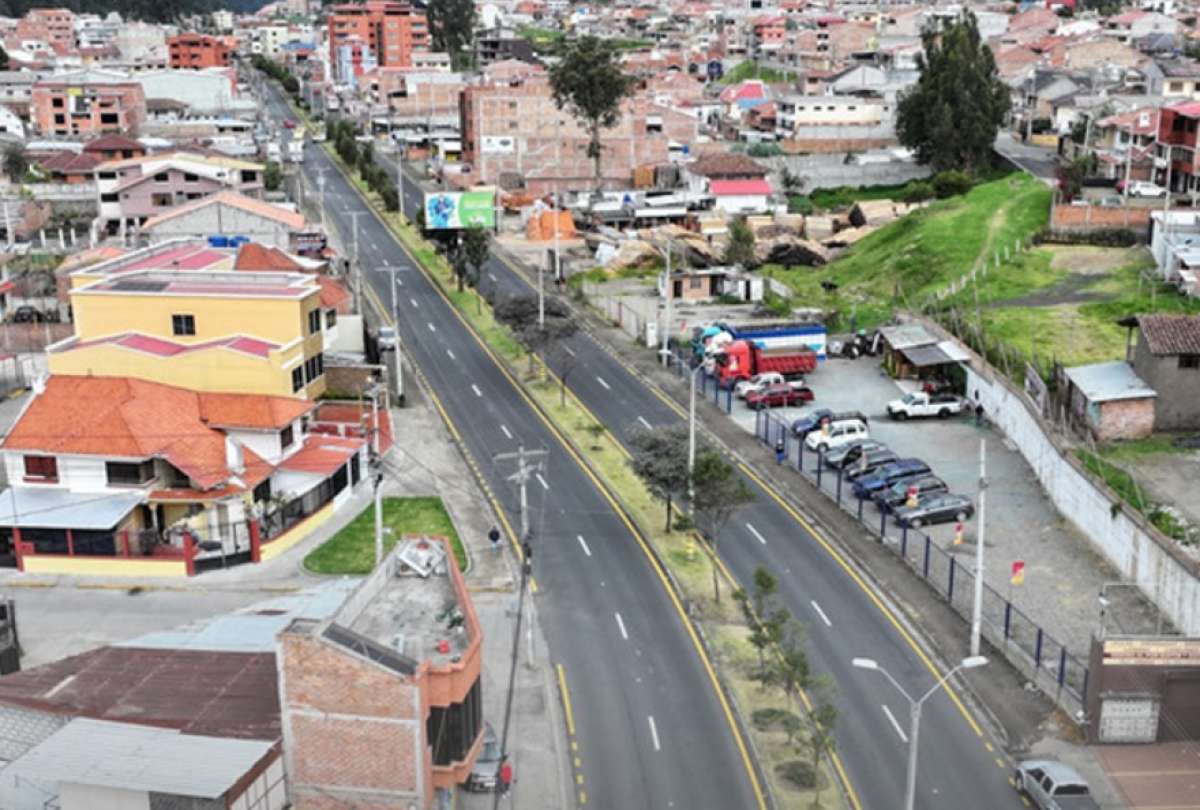 Avanza el desarrollo del proyecto vial Cuenca – Guayaquil con la definición de tres propuestas de trazado