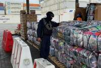 SENAE incauta mercancía prohibida en Guayaquil y evidencia presunto fraude al comercio formal