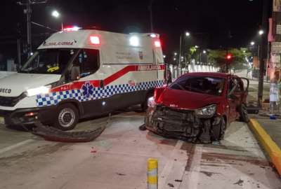 En este accidente hubo dos veh&iacute;culos involucrados. El siniestro fue reportado a las 04:30.