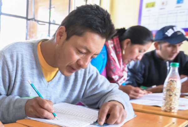 El Ministerio de Educaci&oacute;n abri&oacute; un nuevo per&iacute;odo de matriculaci&oacute;n para las personas con educaci&oacute;n inconclusa. 