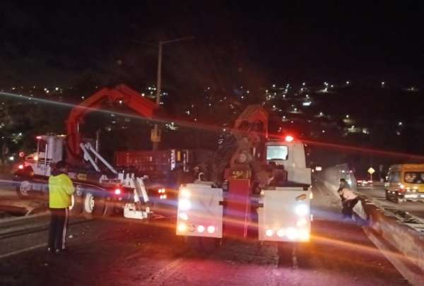 Accidente de tr&aacute;nsito en Quito provoca cierres en la av. Sim&oacute;n Bol&iacute;var