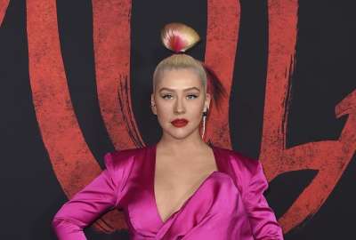 Christina Aguilera present&oacute; su nueva canci&oacute;n, que incorpora elementos del pasillo. 