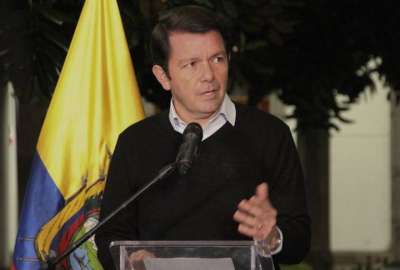 El funcionario calific&oacute; de m&aacute;s falso que billete de tres d&oacute;lares a lo que circula en redes sociales.