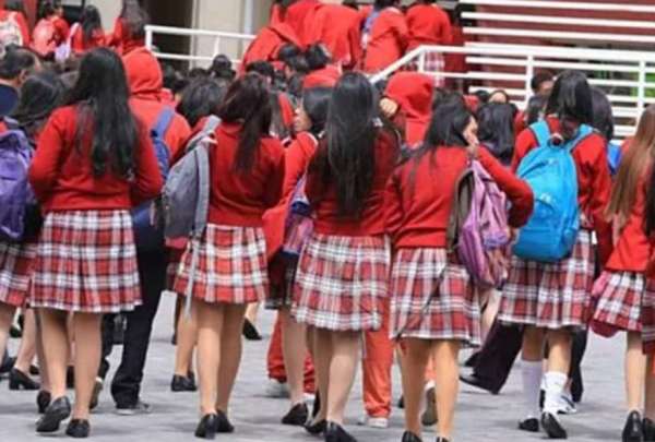 Conozca m&aacute;s sobre el uso de faldas, cortes de cabello, maquillaje y m&aacute;s en planteles educativos.