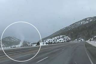 Captan en video un extra&ntilde;o tornado de nieve en Estados Unidos