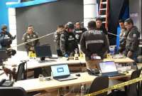 Polic&iacute;a realizar&aacute; un an&aacute;lisis en el laboratorio de los indicios encontrados en Ecuavisa.