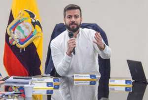 Ministro de Econom&iacute;a aclar&oacute; que condonar deudas hasta USD 10.000 pondr&aacute; en riesgo a Banecuador