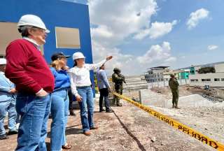Nueve unidades educativas m&aacute;s estar&aacute;n listas hasta finales de enero, dice Guillermo Lasso
