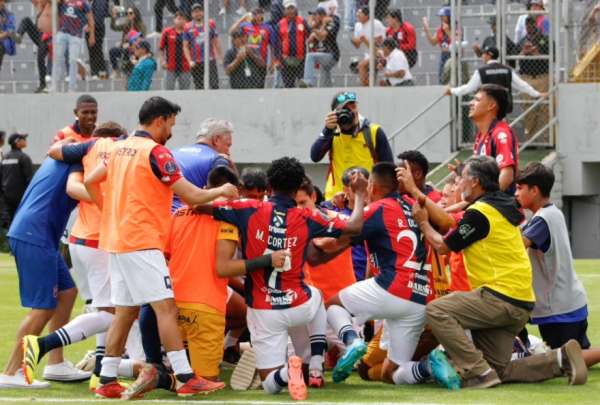 Deportivo Quito est&aacute; en los octavos de finald el ascenso