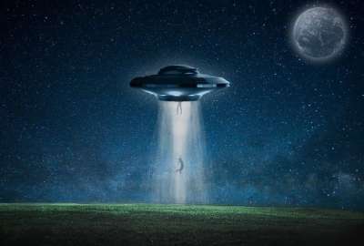 Supuesto viajero en el tiempo revel&oacute; que la Tierra ser&aacute; invadida por extraterrestres