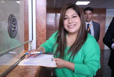 La asamble&iacute;sta In&eacute;s Alarc&oacute;n interpuso una acci&oacute;n de protecci&oacute;n para que se retomen los juicios pol&iacute;ticos contra exfuncionarios del gobierno de Lasso. 