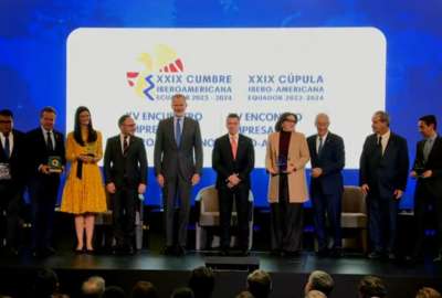 Noboa: "Debemos trabajar en conjunto para la integraci&oacute;n regional, energ&eacute;tica, cultural empresarial."